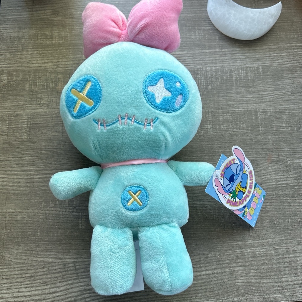 Disney Miniso Scrump Plush
Had 2, ONLY ONE LEFT NOW